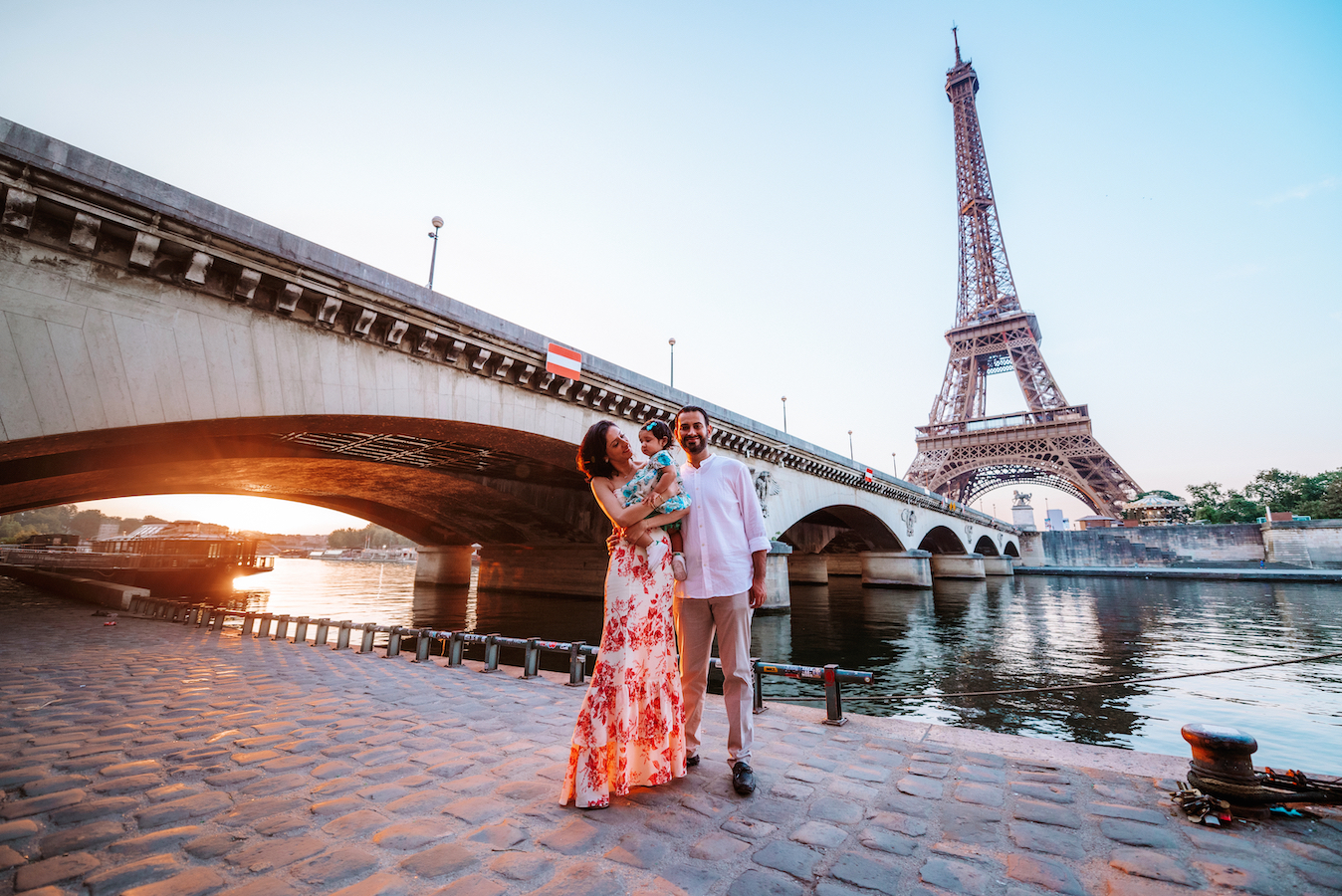 Family photoshoot Paris