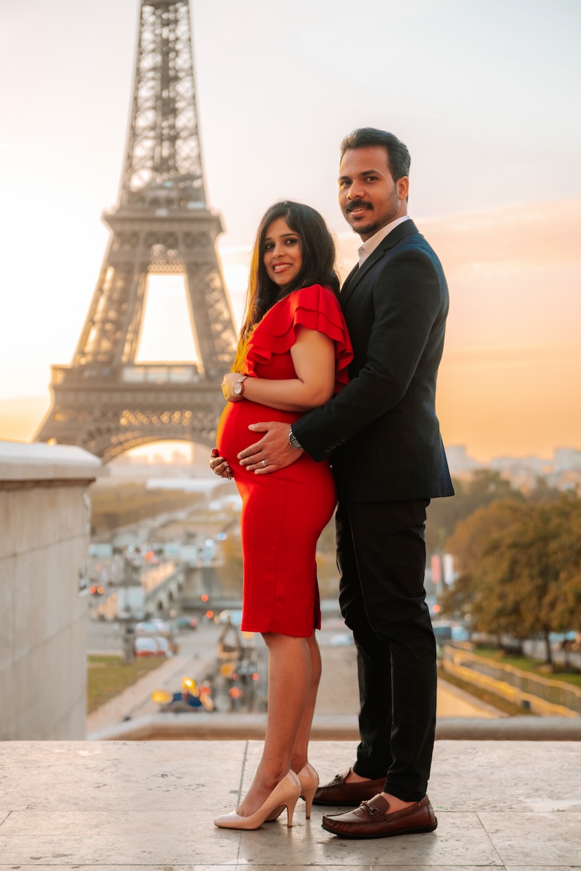 Maternity photoshoot Paris couple